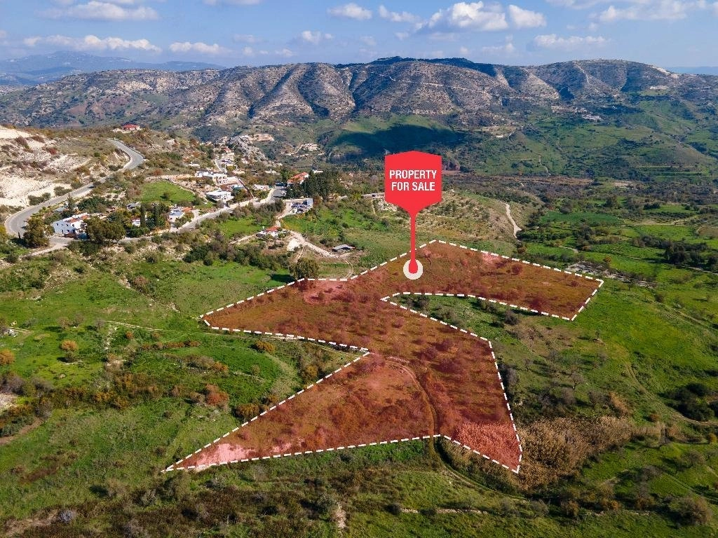 14,416m² Plot for Sale in Episkopi, Paphos District