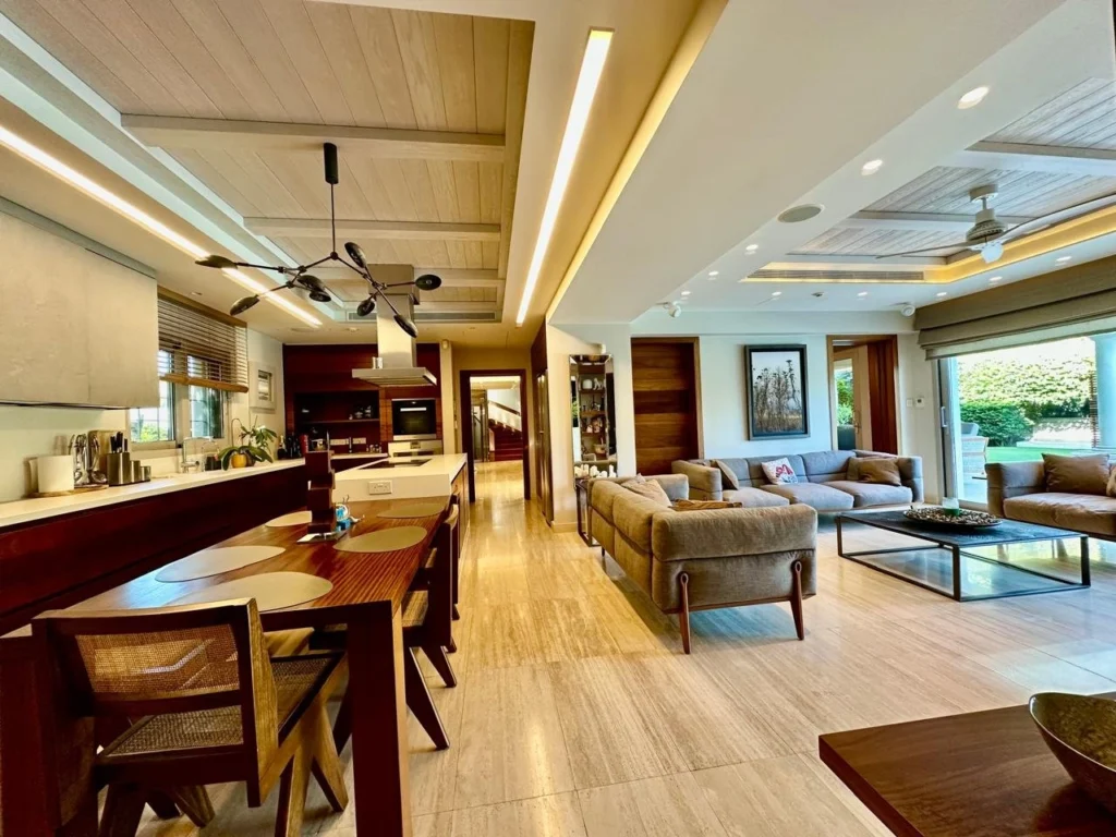 5 Bedroom House for Sale in Limassol District
