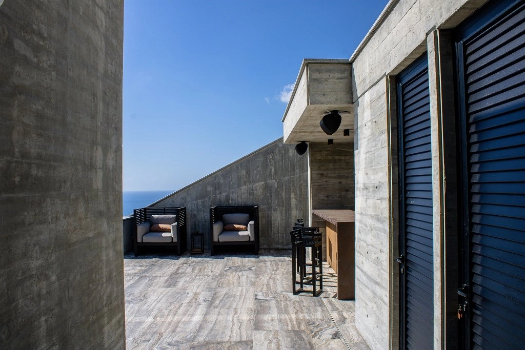 6+ Bedroom House for Sale in Agios Tychonas, Limassol District