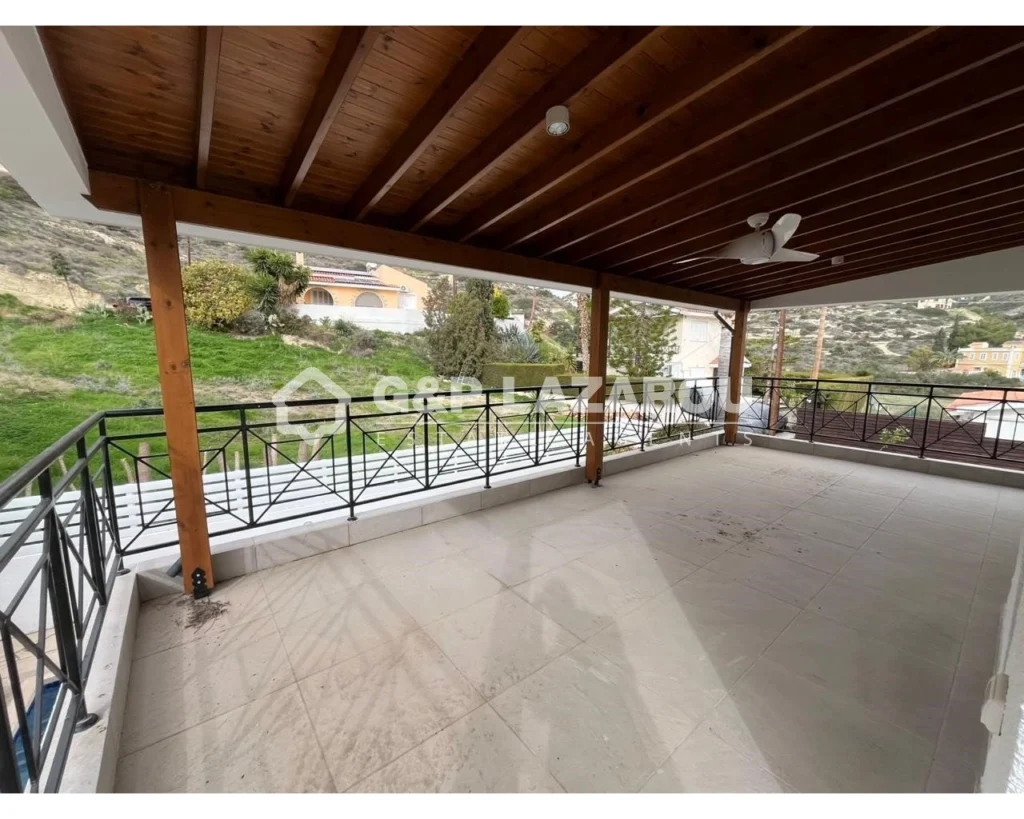 2 Bedroom House for Rent in Agios Tychonas, Limassol District