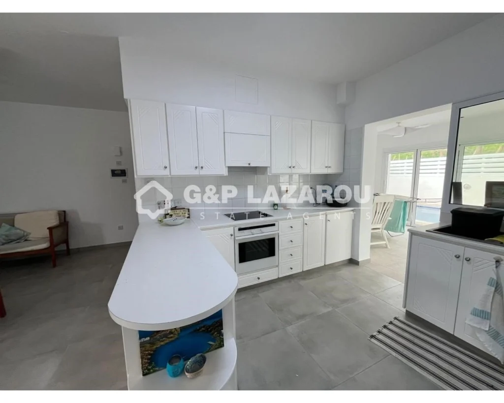 2 Bedroom House for Rent in Agios Tychonas, Limassol District