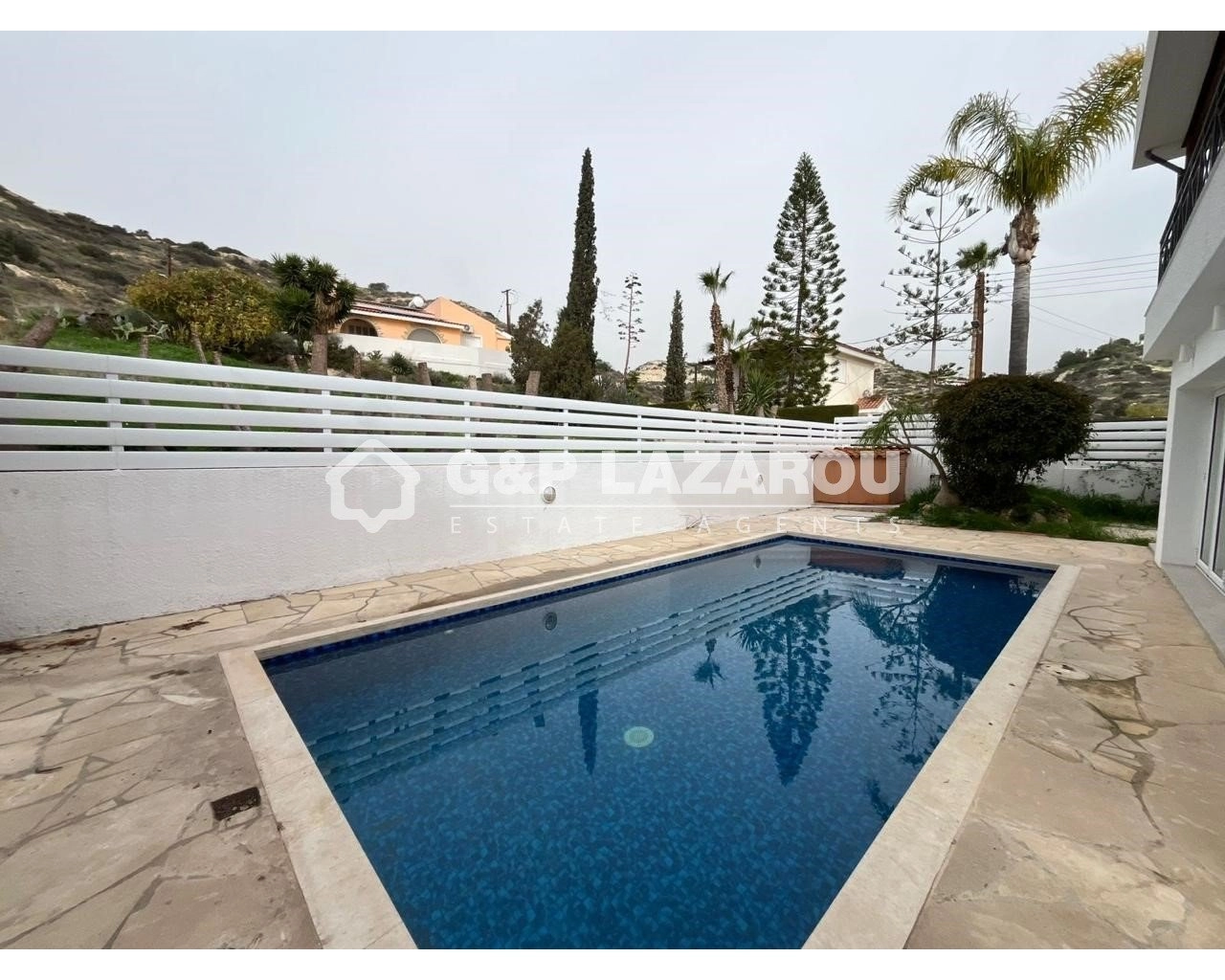 2 Bedroom House for Rent in Agios Tychonas, Limassol District