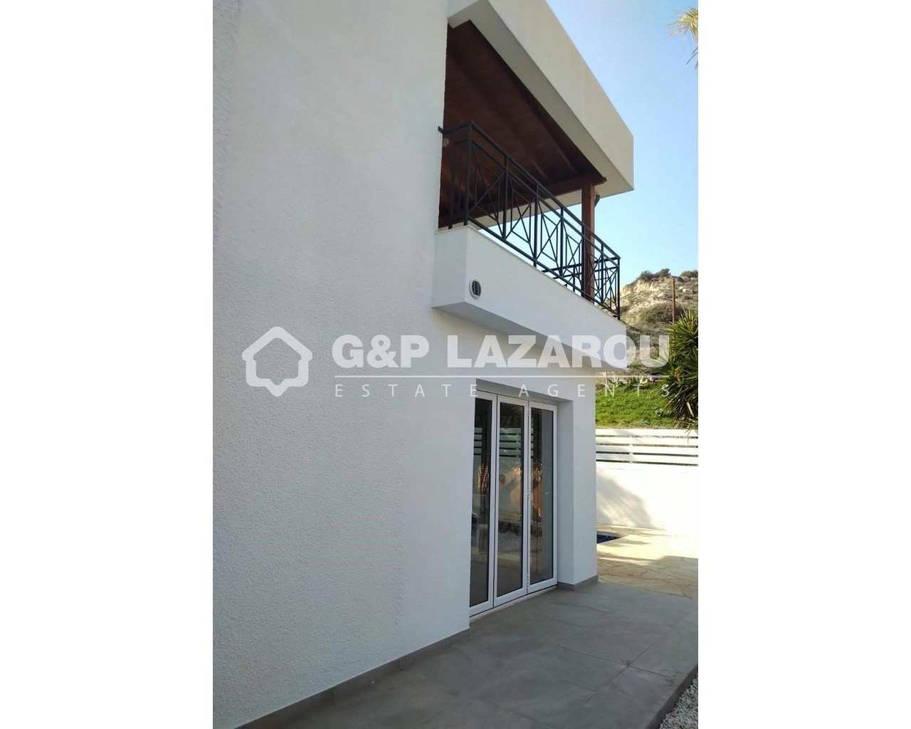 2 Bedroom House for Rent in Agios Tychonas, Limassol District