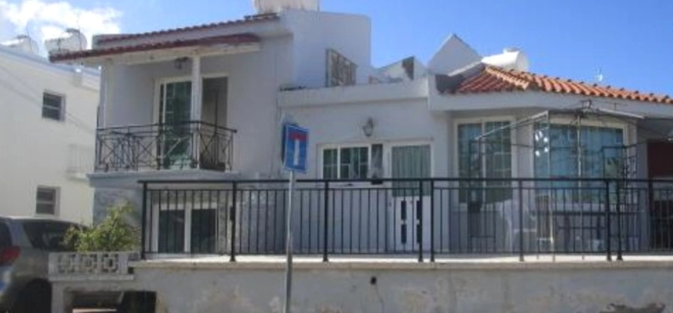 3 Bedroom House for Sale in Chlorakas, Paphos District
