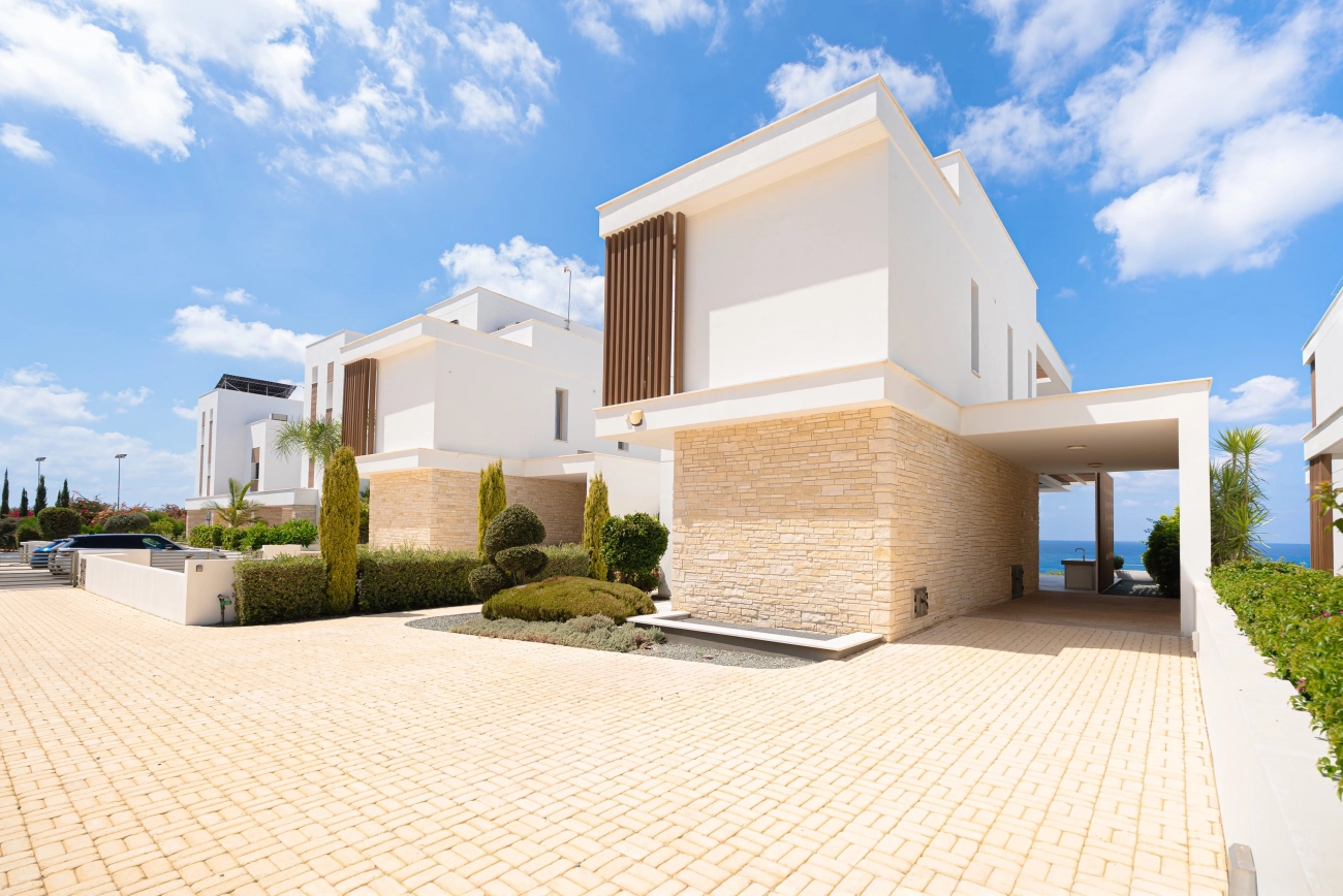 4 Bedroom House for Sale in Kissonerga, Paphos District