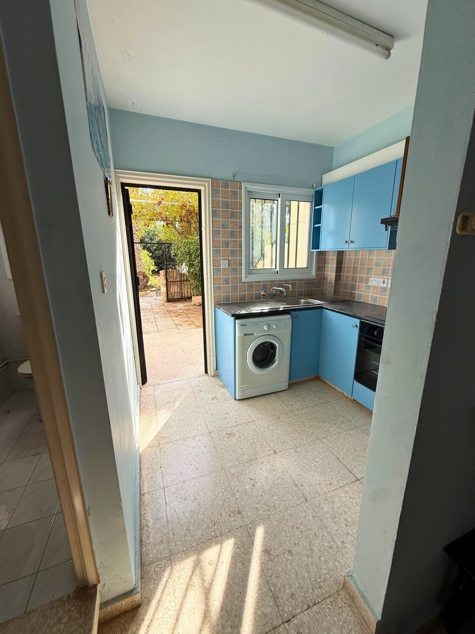 2 Bedroom House for Sale in Tombs Of the Kings, Paphos District