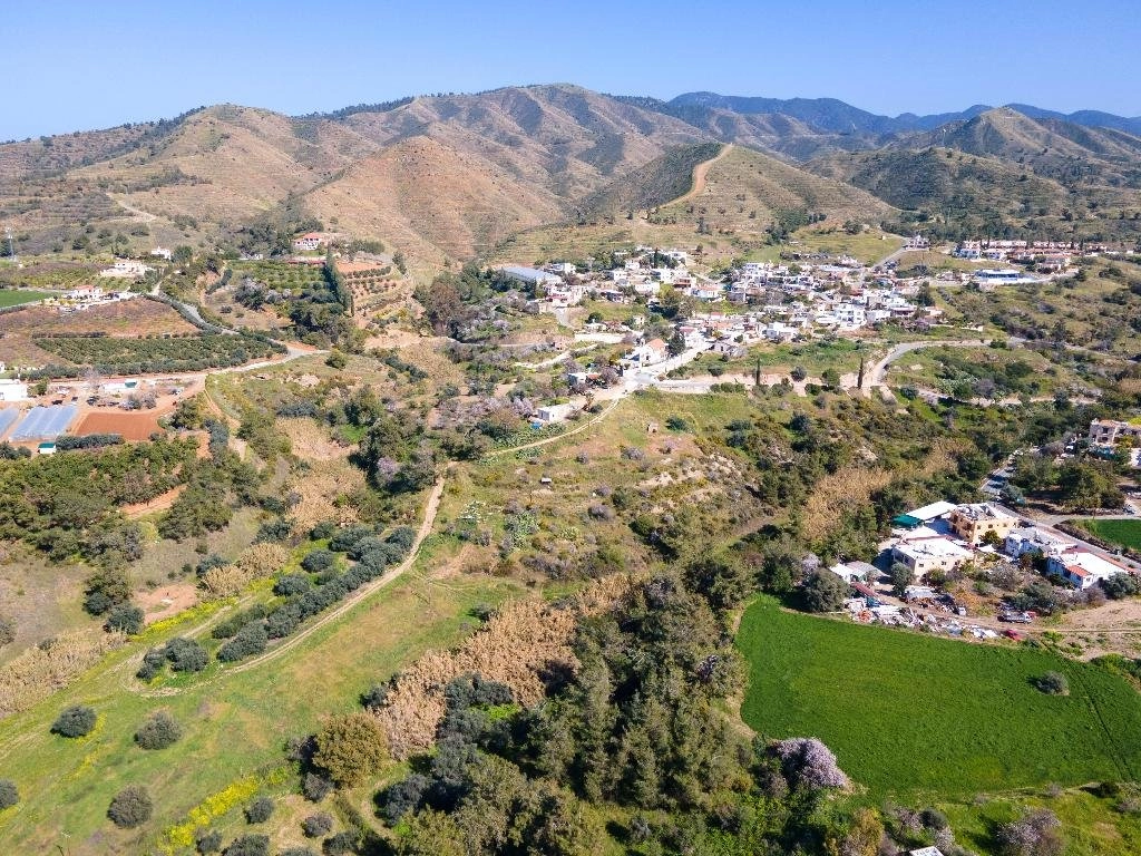 3,801m² Plot for Sale in Argaka, Paphos District
