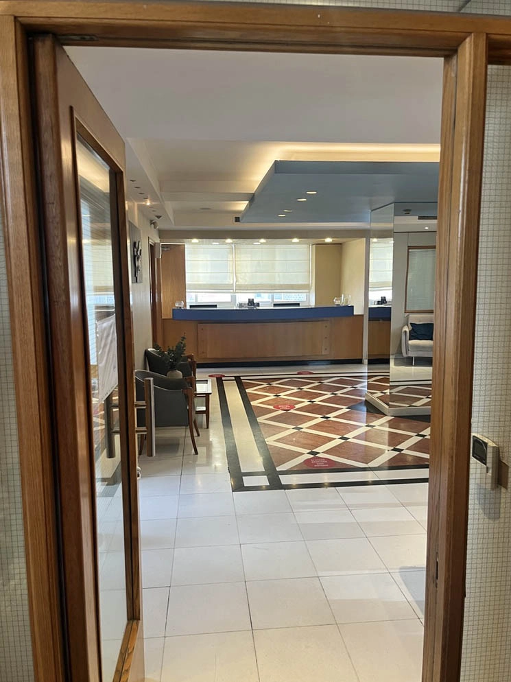 570m² Office for Sale