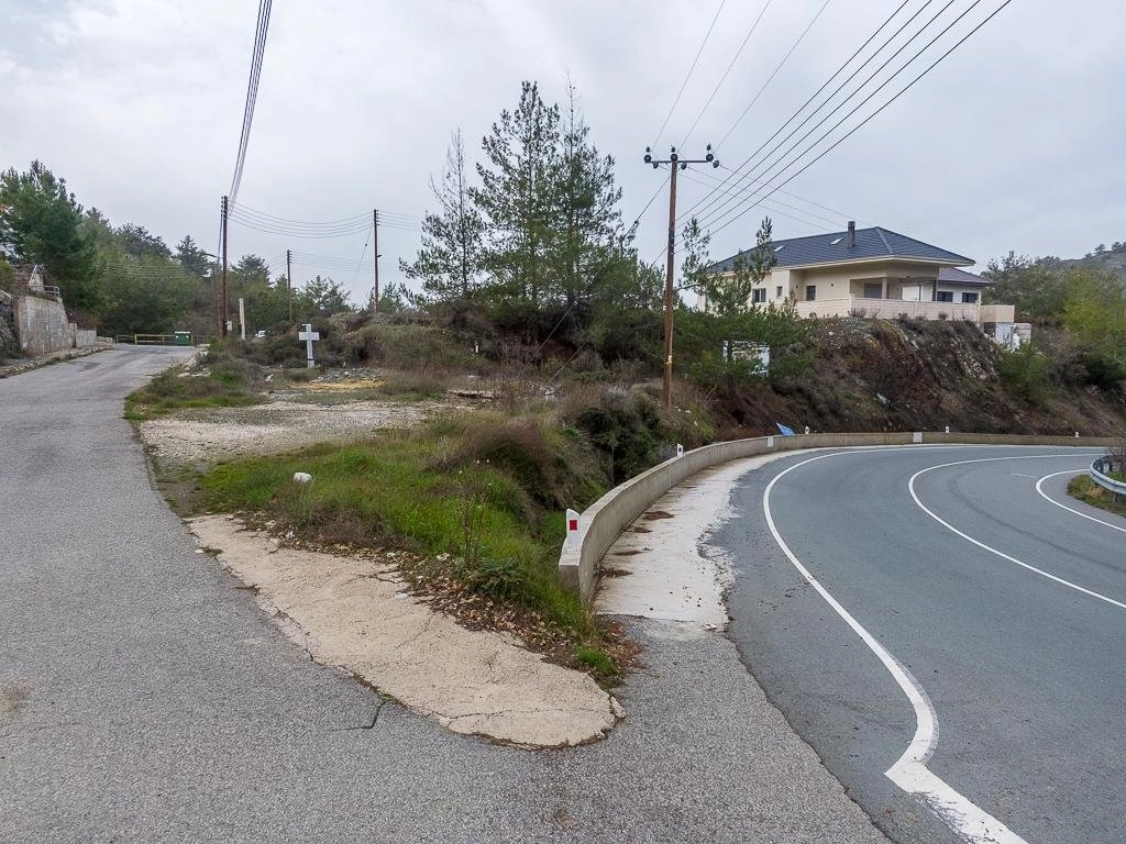 1,612m² Plot for Sale in Agros, Limassol District