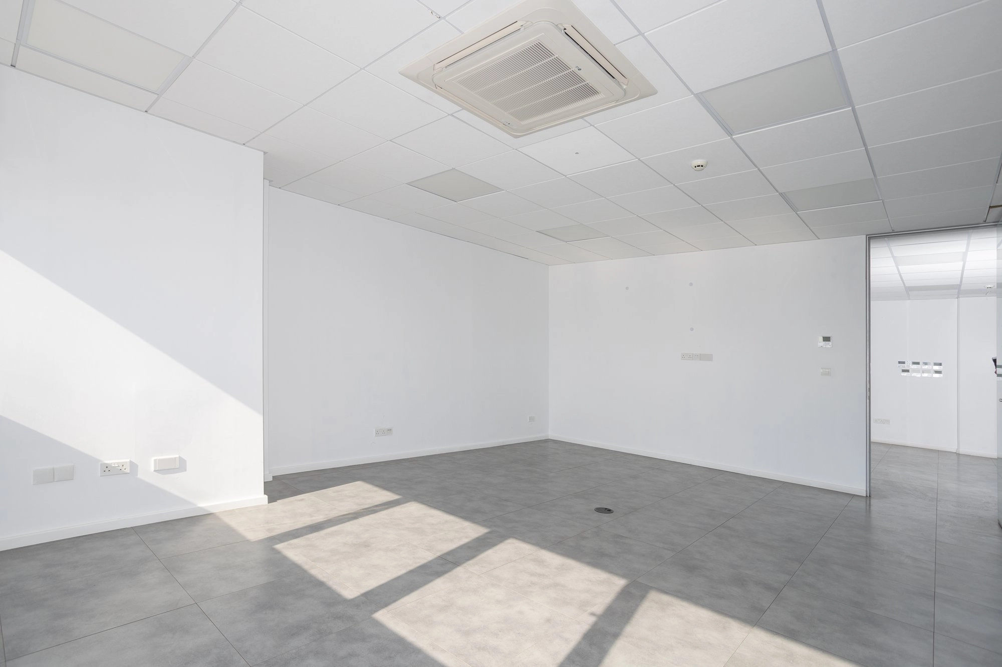 2000m² Building for Rent in Limassol – Apostolos Andreas