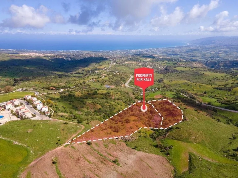13,975m² Plot for Sale in Drouseia, Paphos District