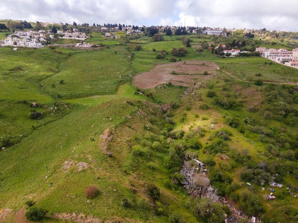 13,975m² Plot for Sale in Drouseia, Paphos District