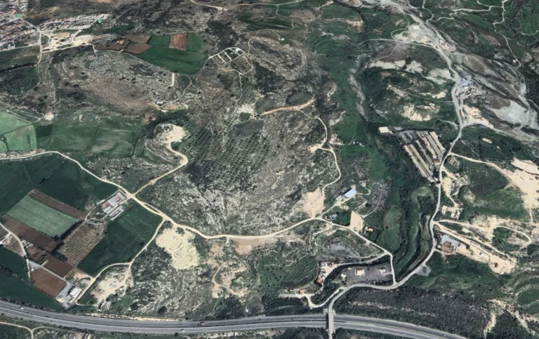15,051m² Plot for Sale in Konia, Paphos District