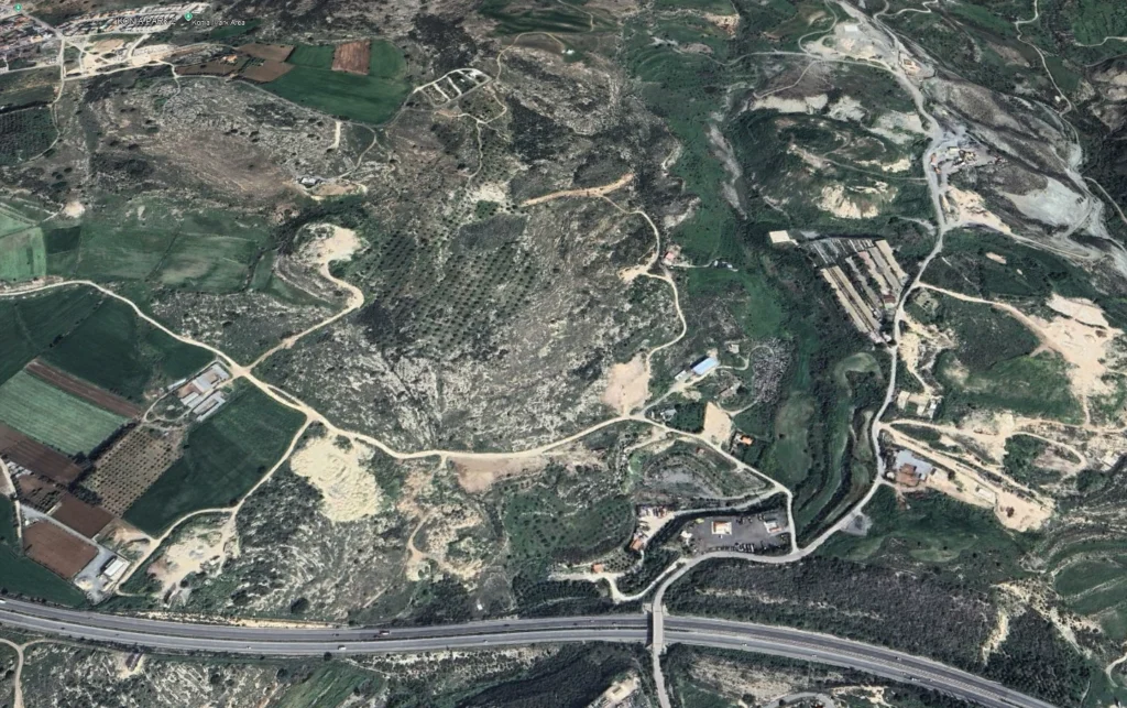 37,459m² Plot for Sale in Konia, Paphos District