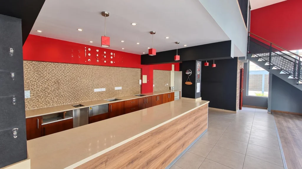246m² Office for Rent