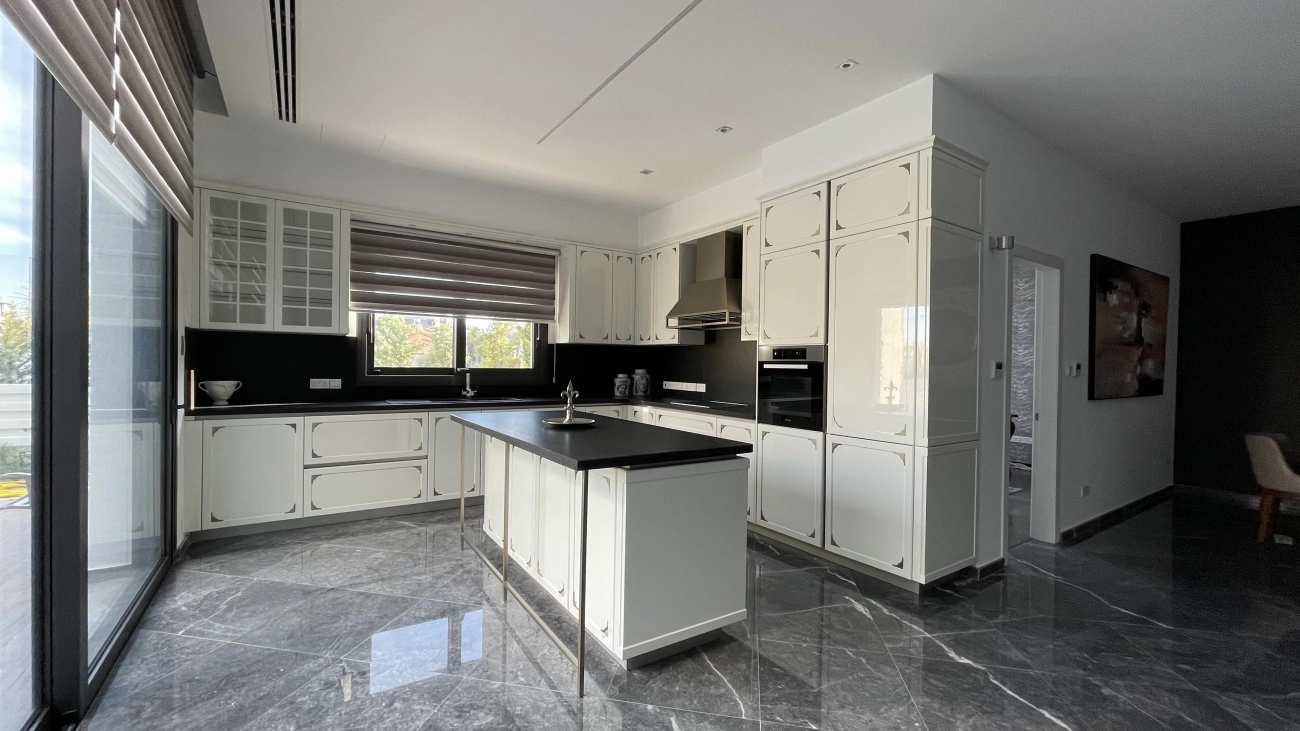 5 Bedroom House for Sale in Germasogeia, Limassol District