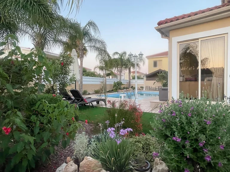 4 Bedroom House for Sale
