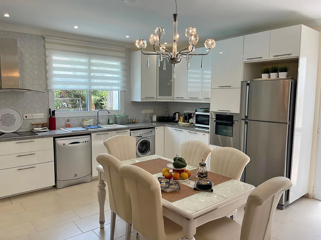 4 Bedroom House for Sale