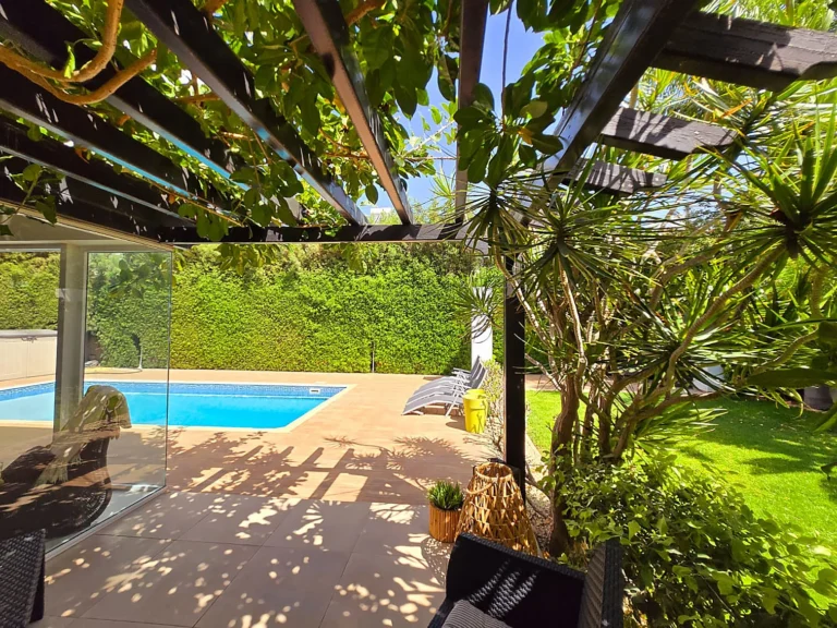 4 Bedroom House for Sale