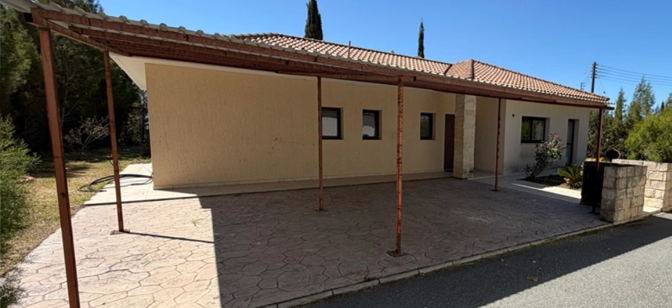 3 Bedroom House for Sale in Kellaki, Limassol District