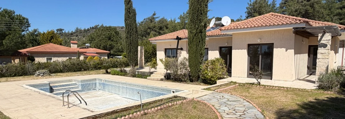 3 Bedroom House for Sale in Kellaki, Limassol District