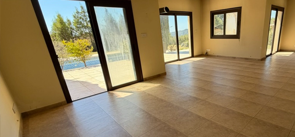 3 Bedroom House for Sale in Kellaki, Limassol District