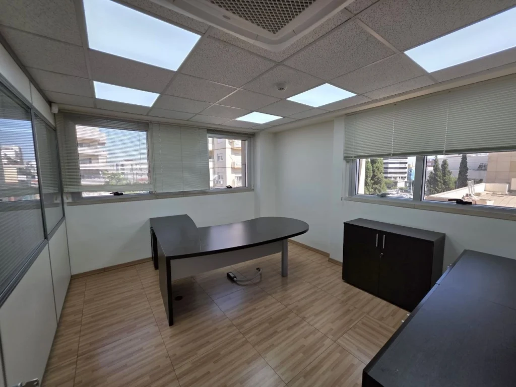 122m² Office for Rent