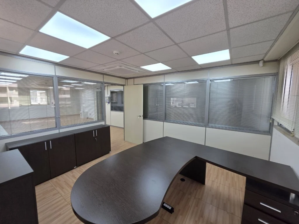 122m² Office for Rent