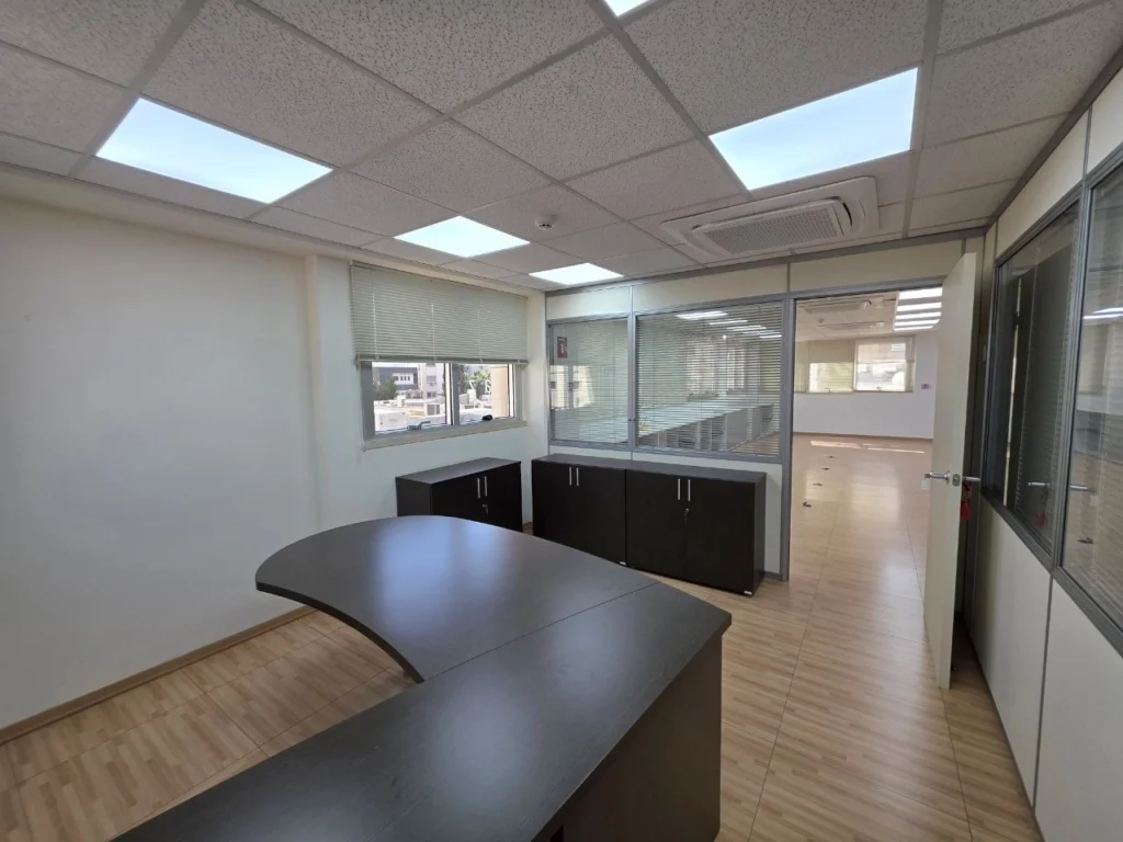 122m² Office for Rent