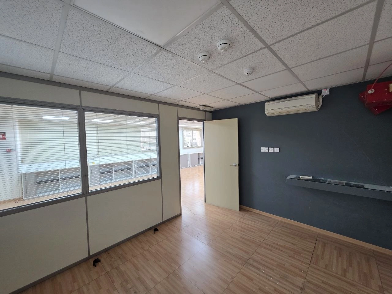 122m² Office for Rent