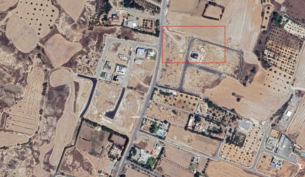 640m² Plot for Sale