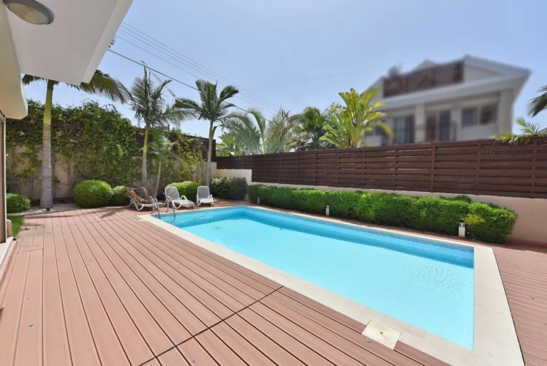 5 Bedroom House for Sale