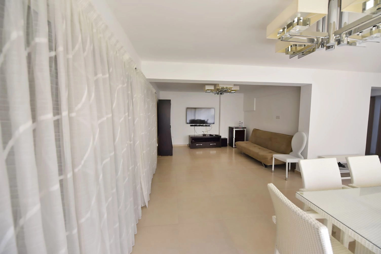 5 Bedroom House for Sale