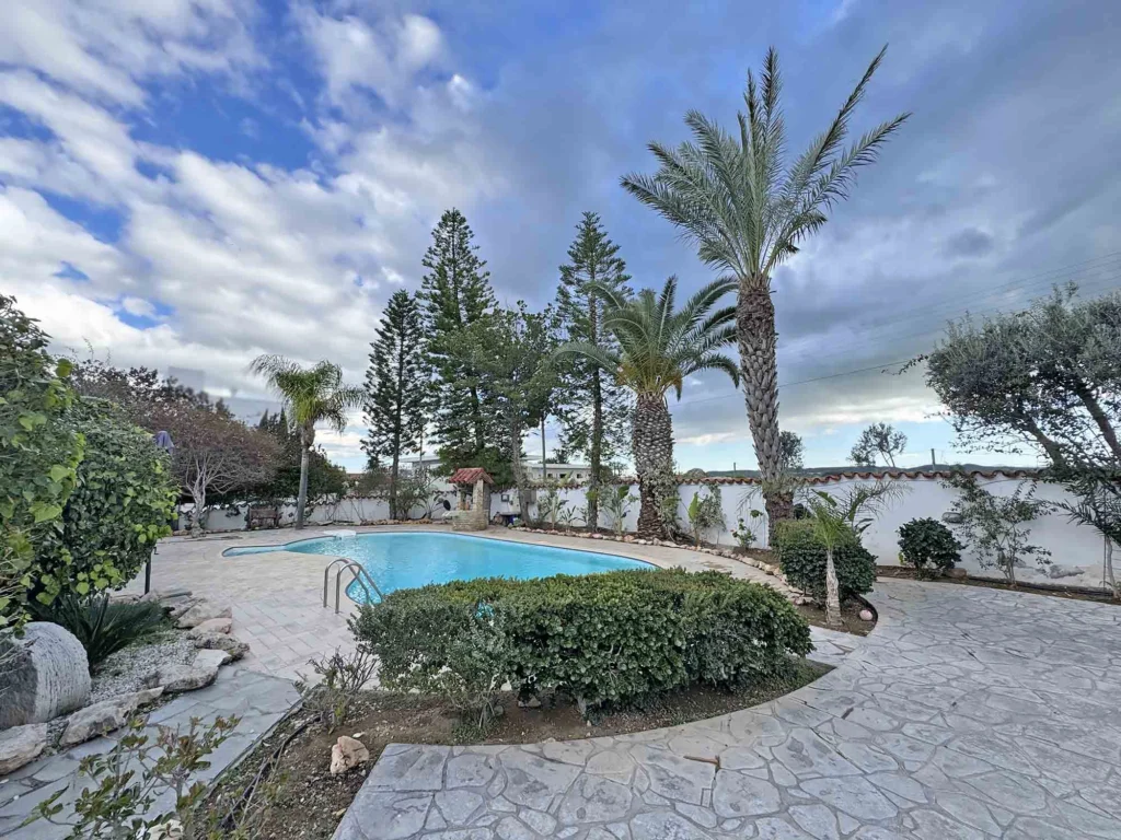 4 Bedroom House for Sale