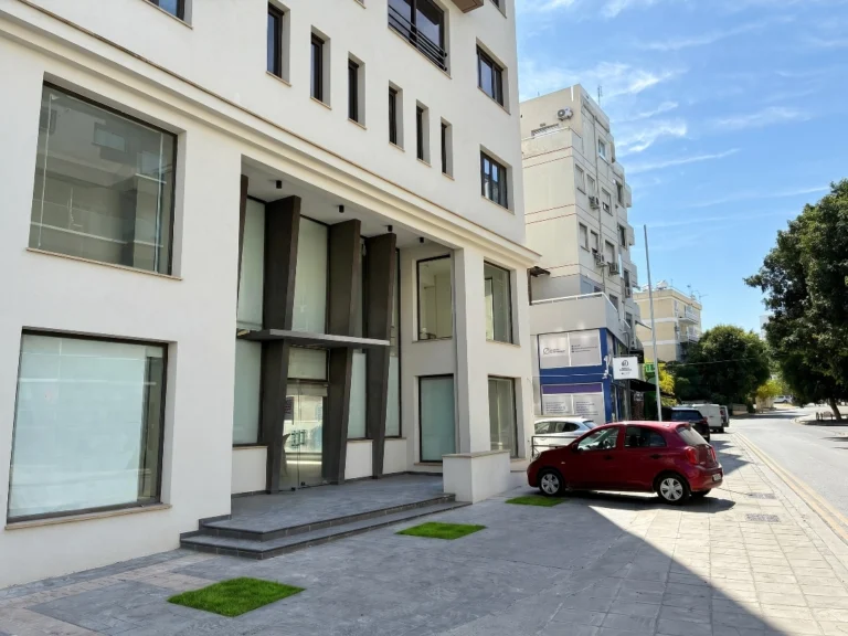 189m² Office for Rent