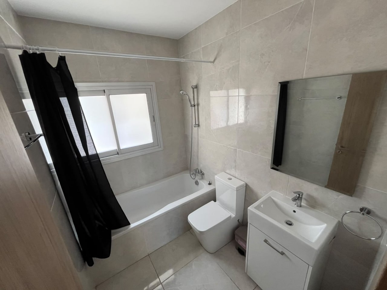 3 Bedroom Apartment for Rent in Limassol – Mesa Geitonia