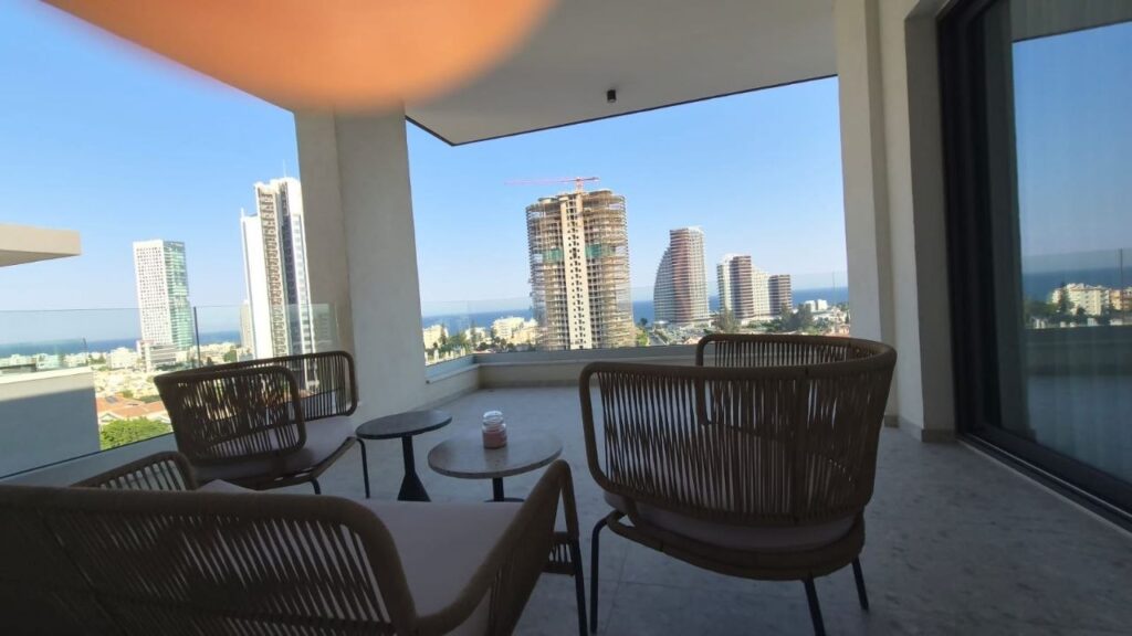 3 Bedroom Apartment for Rent in Germasogeia, Limassol District