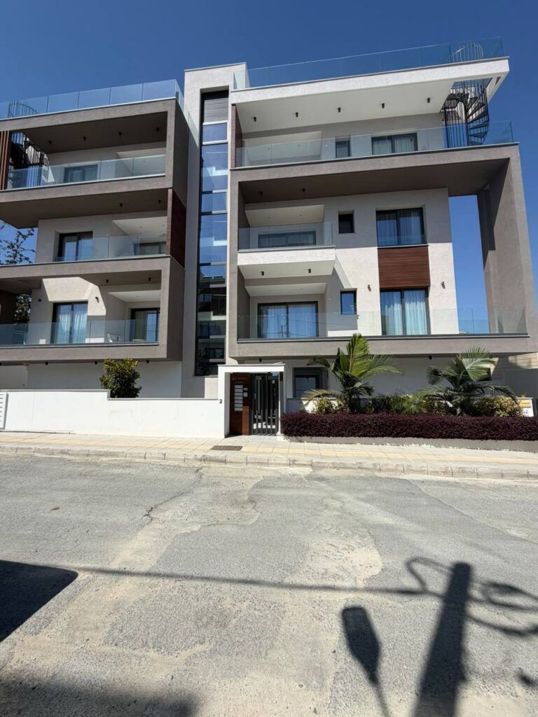 2 Bedroom Apartment for Rent in Germasogeia, Limassol District