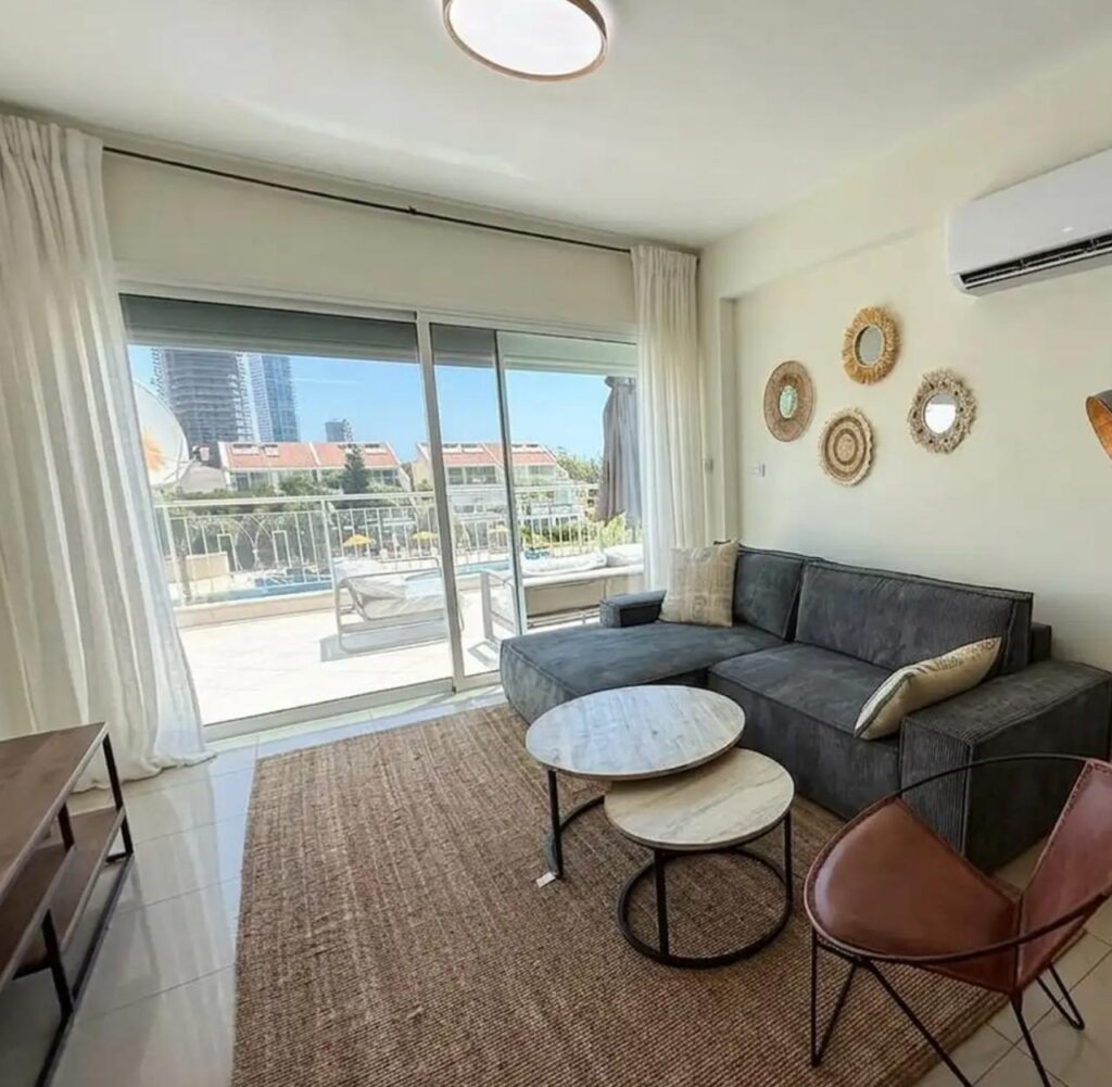 2 Bedroom Apartment for Rent in Potamos Germasogeias, Limassol District
