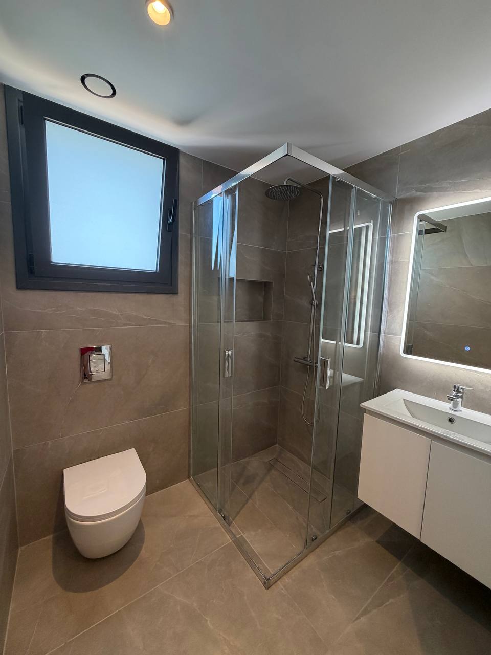2 Bedroom Apartment for Rent in Germasogeia, Limassol District