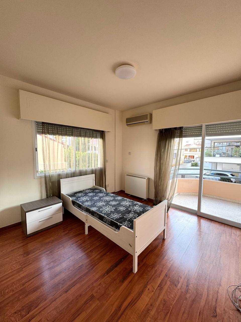 3 Bedroom Apartment for Rent in Limassol – Neapolis