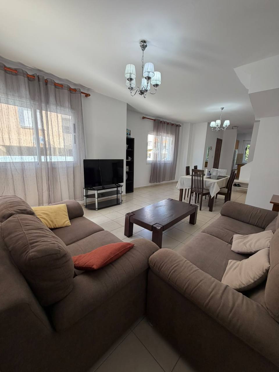 2 Bedroom Apartment for Rent in Germasogeia, Limassol District