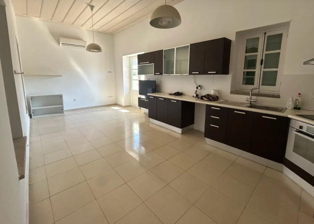 200m² Office for Rent in Limassol – Historical Center