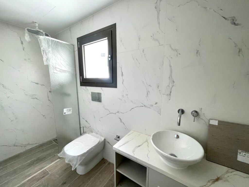2 Bedroom Apartment for Rent in Germasogeia – Tourist Area, Limassol District