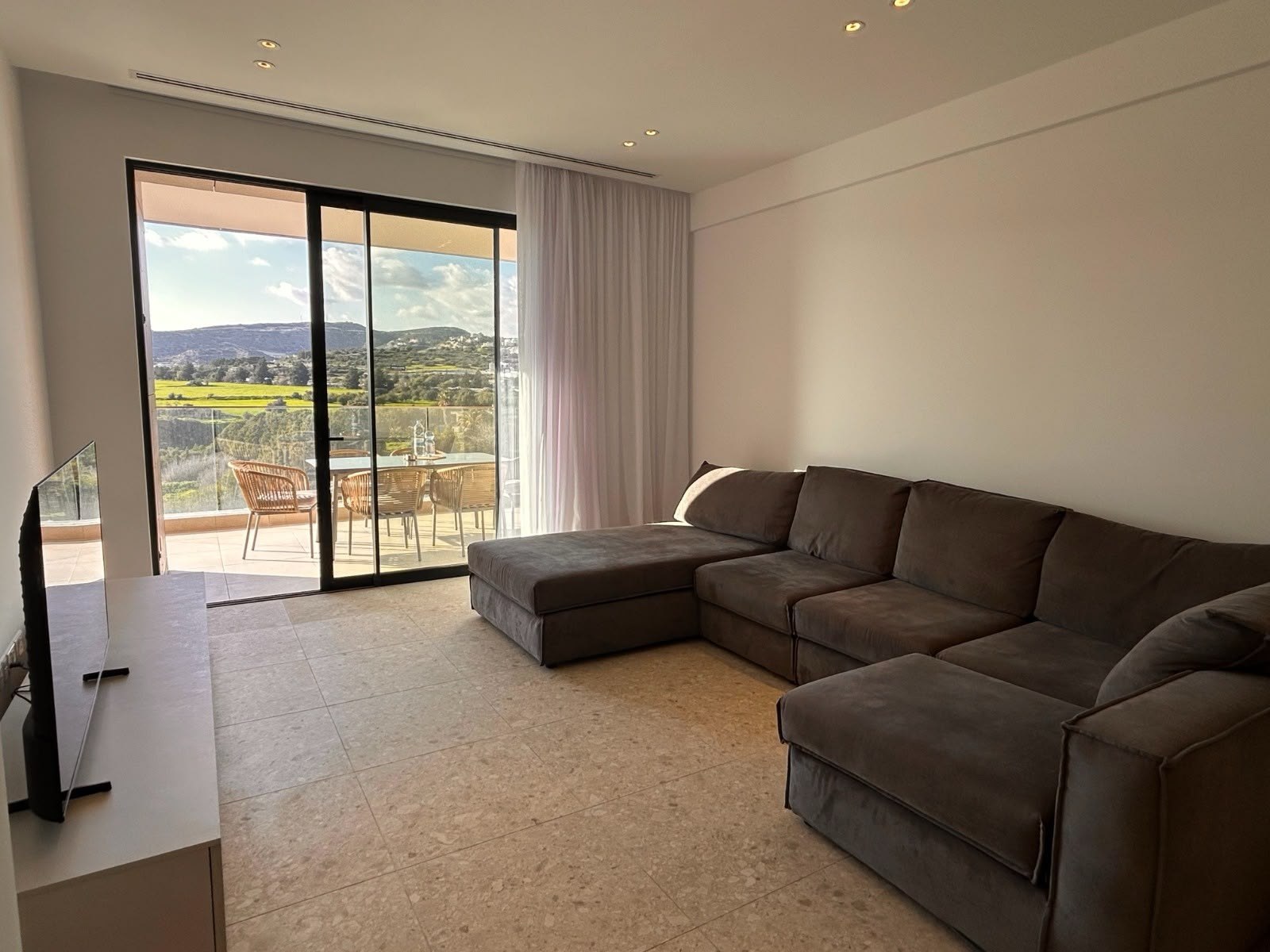2 Bedroom Apartment for Rent in Agios Tychonas, Limassol District