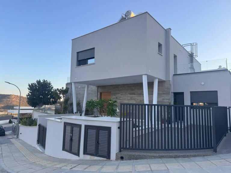 4 Bedroom House for Rent in Palodeia, Limassol District