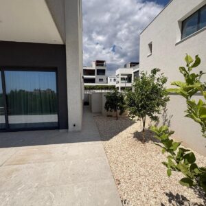 2 Bedroom Apartment for Rent in Agios Tychonas, Limassol District