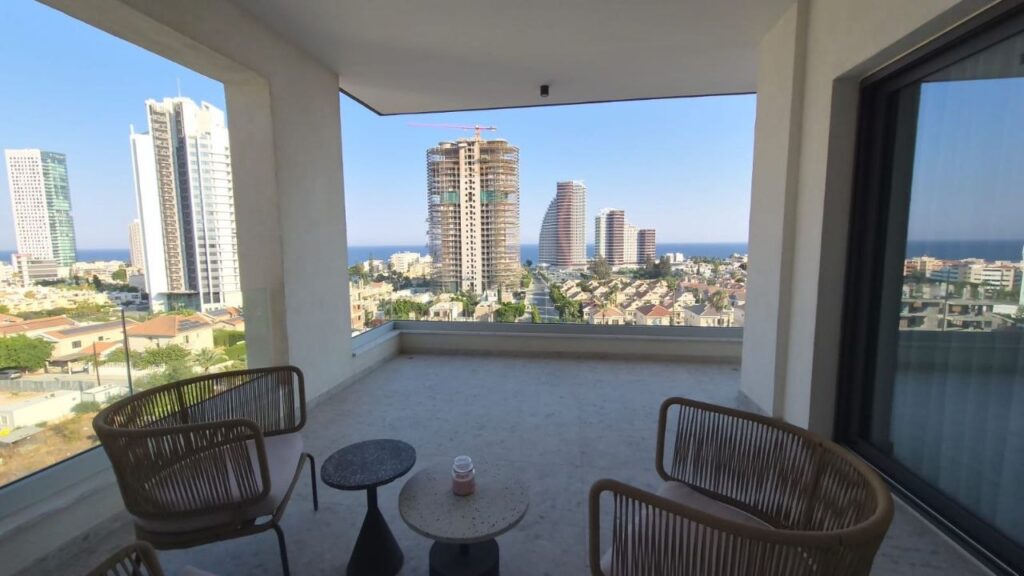 3 Bedroom Apartment for Rent in Germasogeia, Limassol District