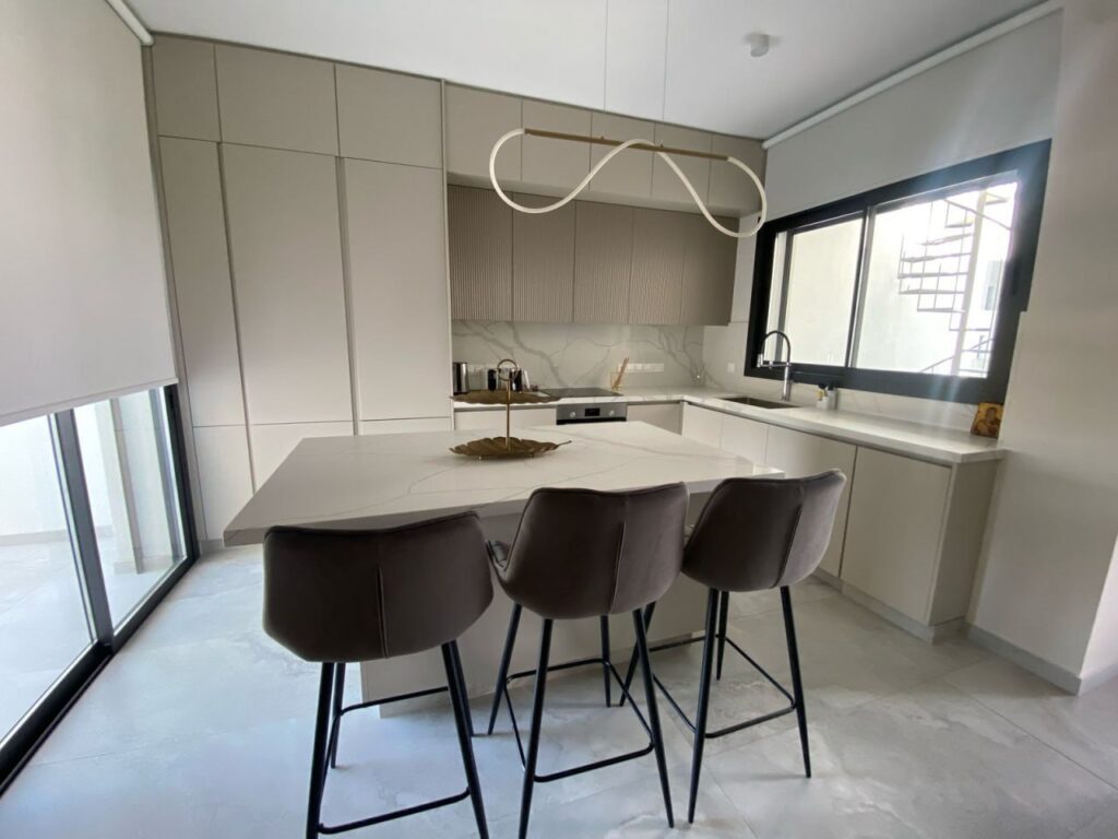 3 Bedroom Apartment for Rent in Limassol – Mesa Geitonia