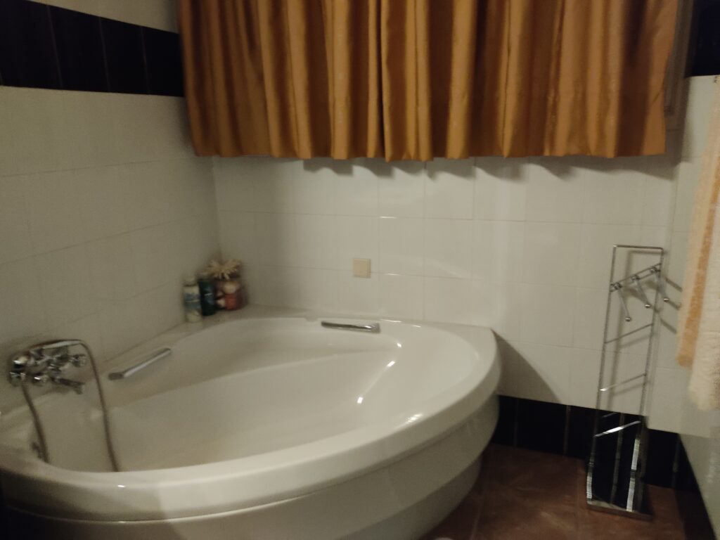 3-bed furnished house for sale in Livadia Larnakas photo 27